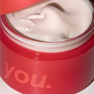{{glossier}} Crème de You Body Butter